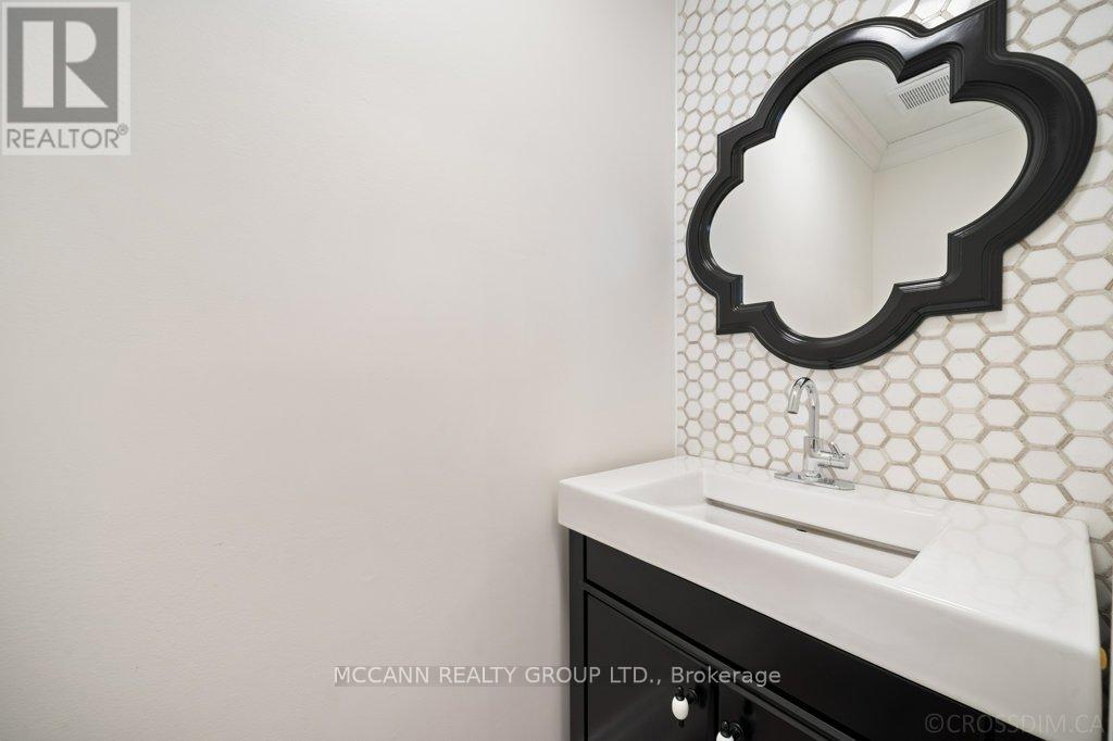 75 Shetland Crescent, Vaughan, Ontario  L6A 3B8 - Photo 15 - N13020548