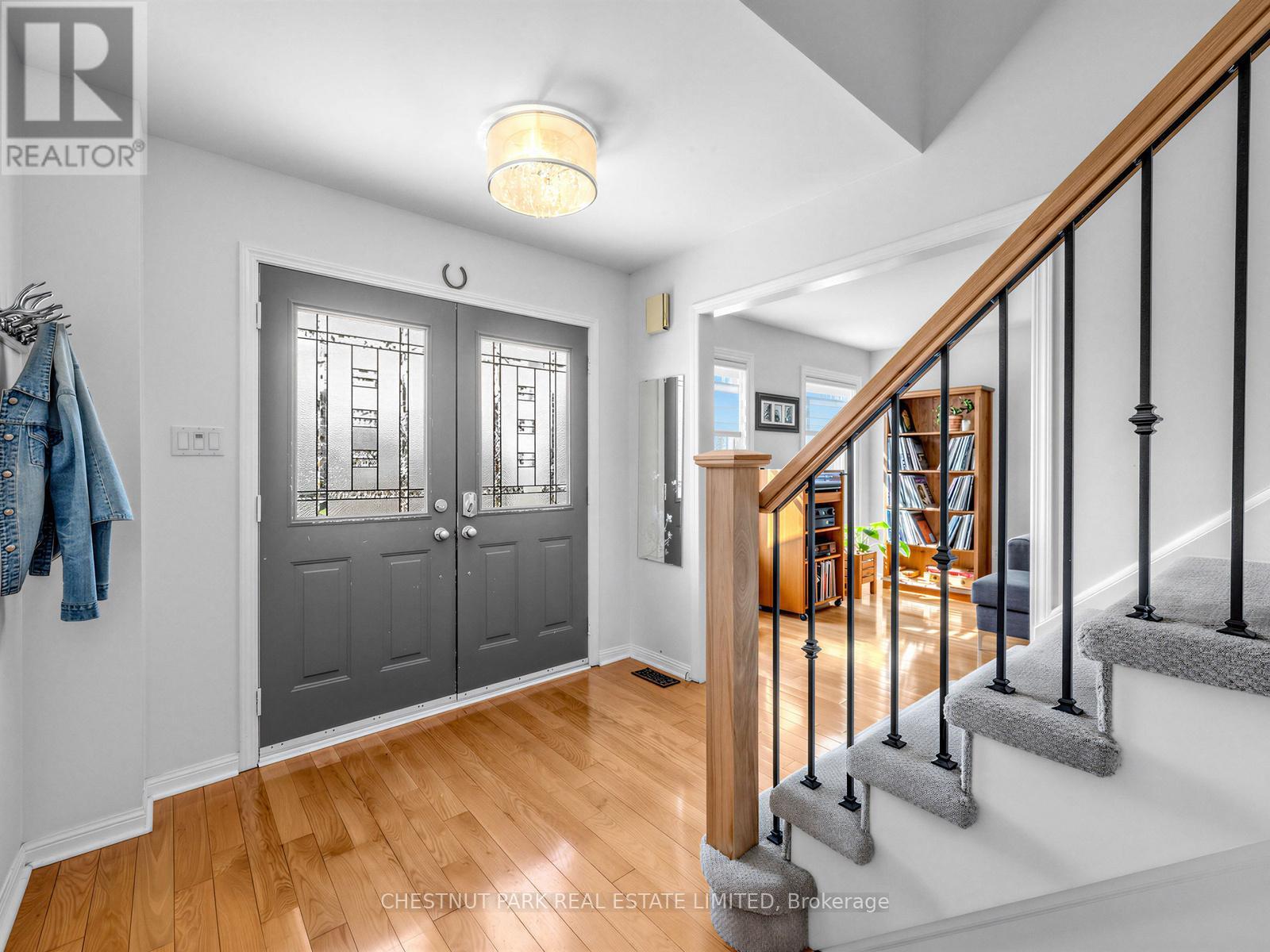 67 Barton Lane, Uxbridge, Ontario  L9P 1W2 - Photo 3 - N13020552