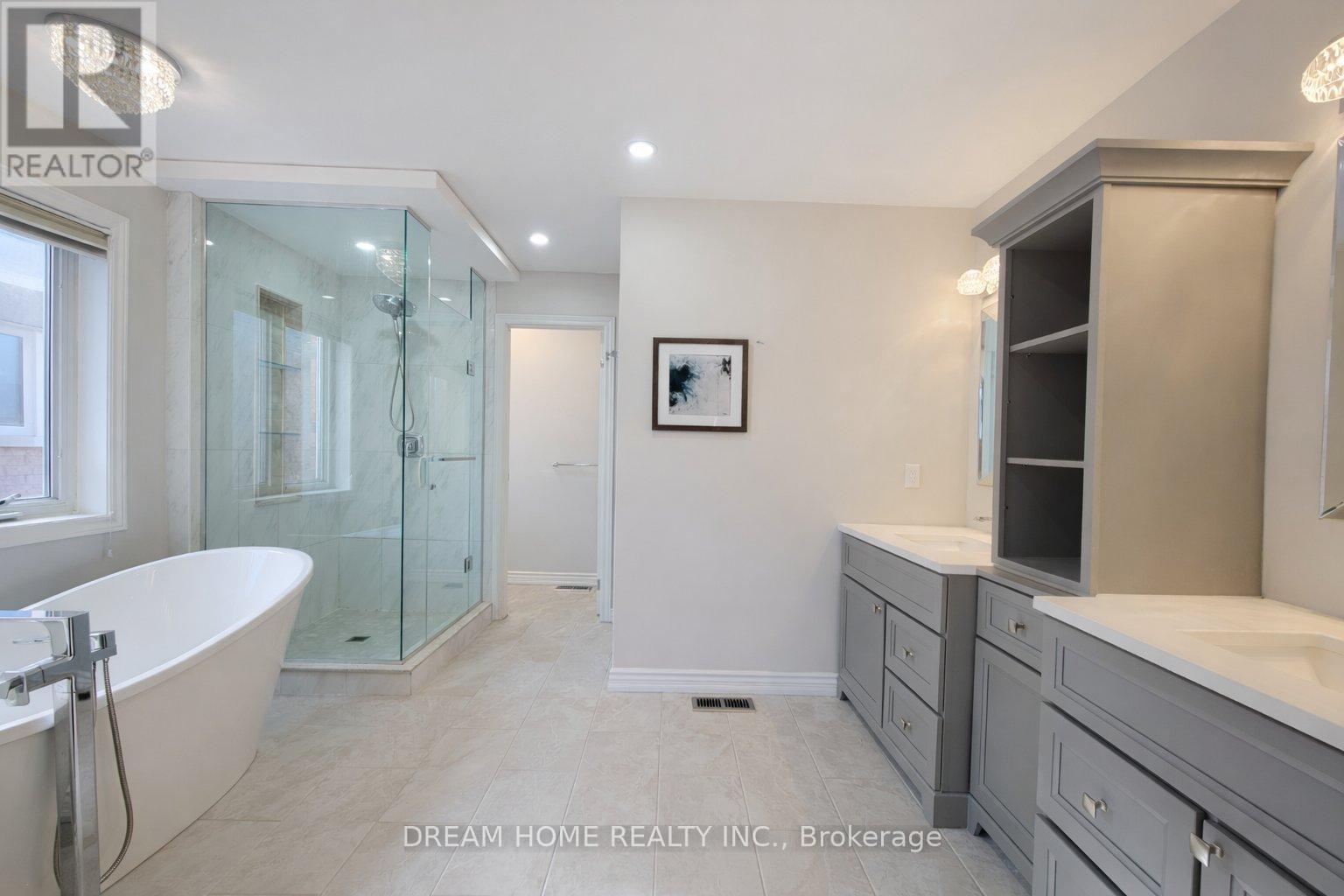 735 Foxcroft Boulevard, Newmarket (Stonehaven-Wyndham), Ontario  L3X 1N1 - Photo 15 - N13020674