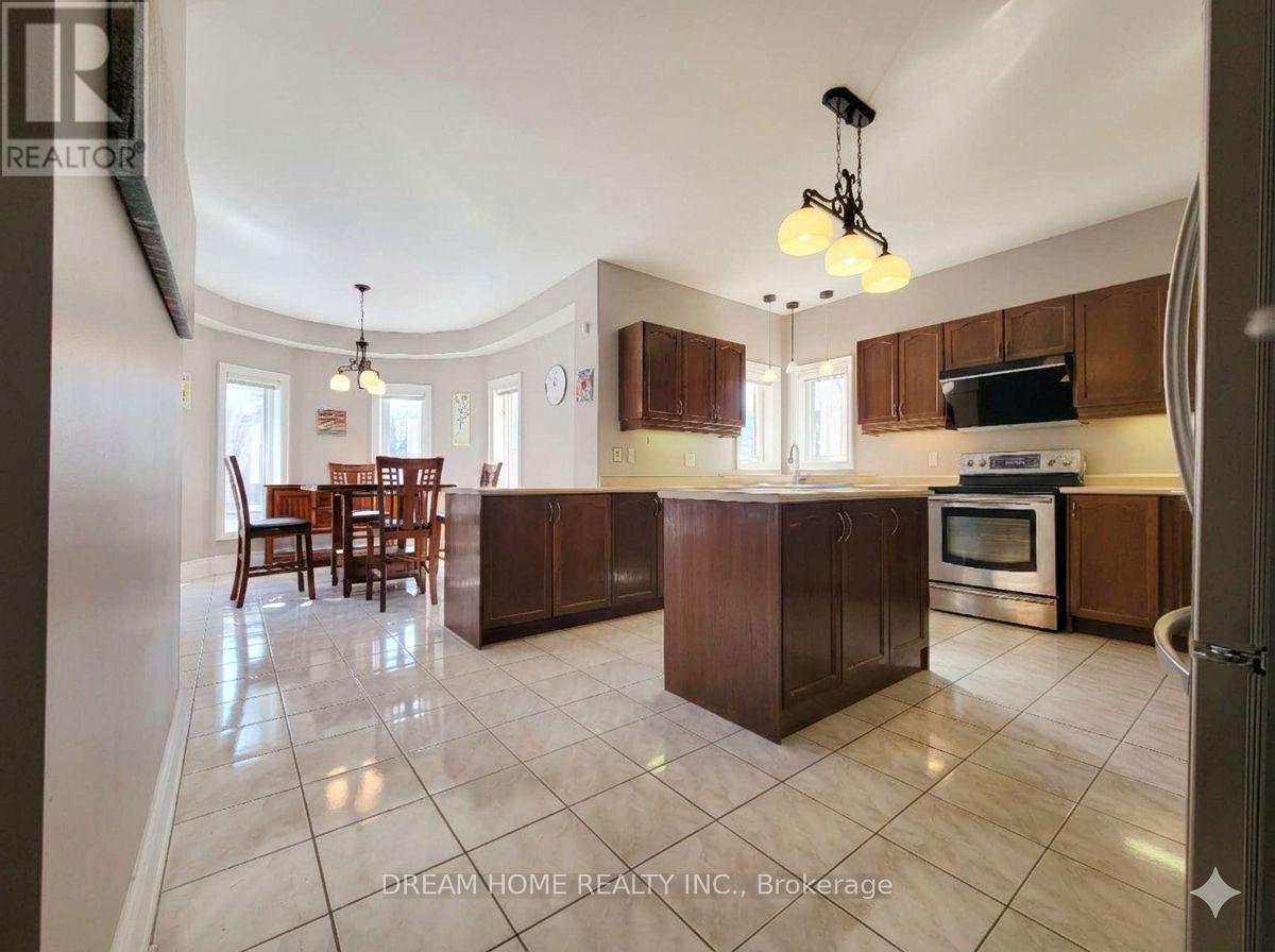 735 Foxcroft Boulevard, Newmarket (Stonehaven-Wyndham), Ontario  L3X 1N1 - Photo 9 - N13020674