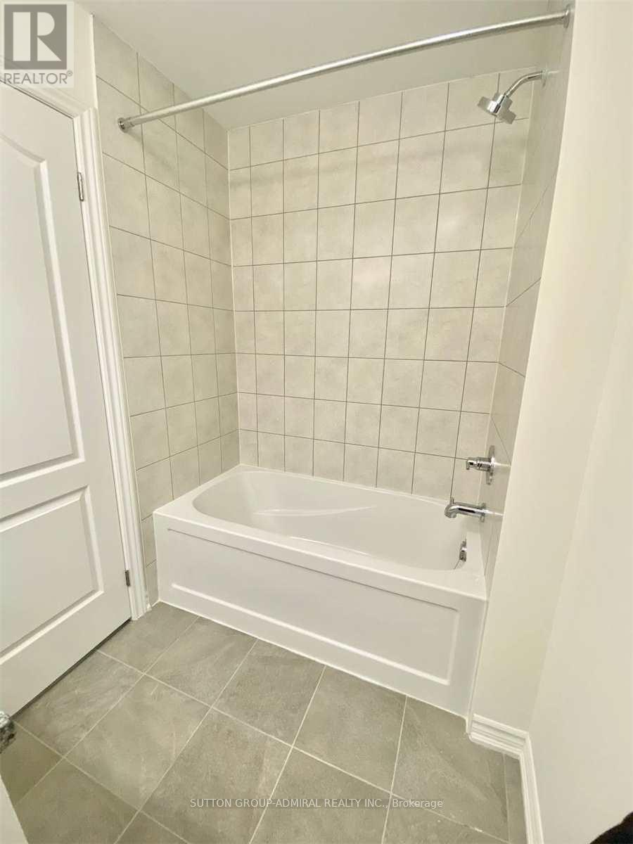 333 Danny Wheeler Boulevard, Georgina, Ontario  L4P 0K1 - Photo 17 - N13020710