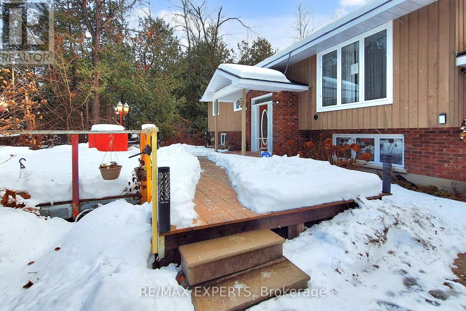 3180 Fleming Boulevard, Innisfil, Ontario  L9S 2Z1 - Photo 5 - N13020724