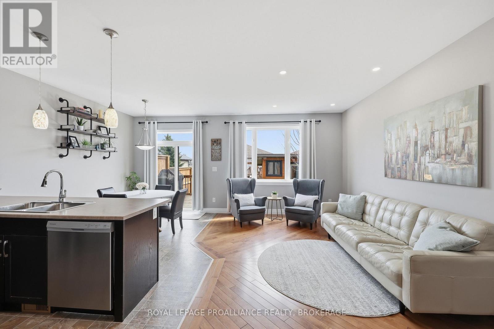 136 Simurda Court, Loyalist, Ontario  K7N 0A8 - Photo 18 - X13019402