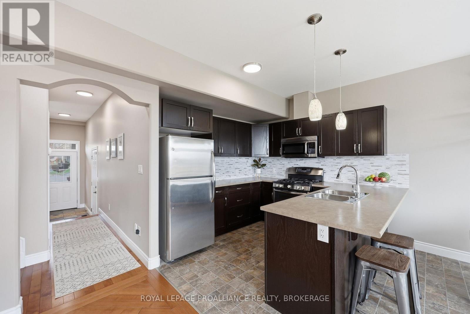 136 Simurda Court, Loyalist, Ontario  K7N 0A8 - Photo 19 - X13019402