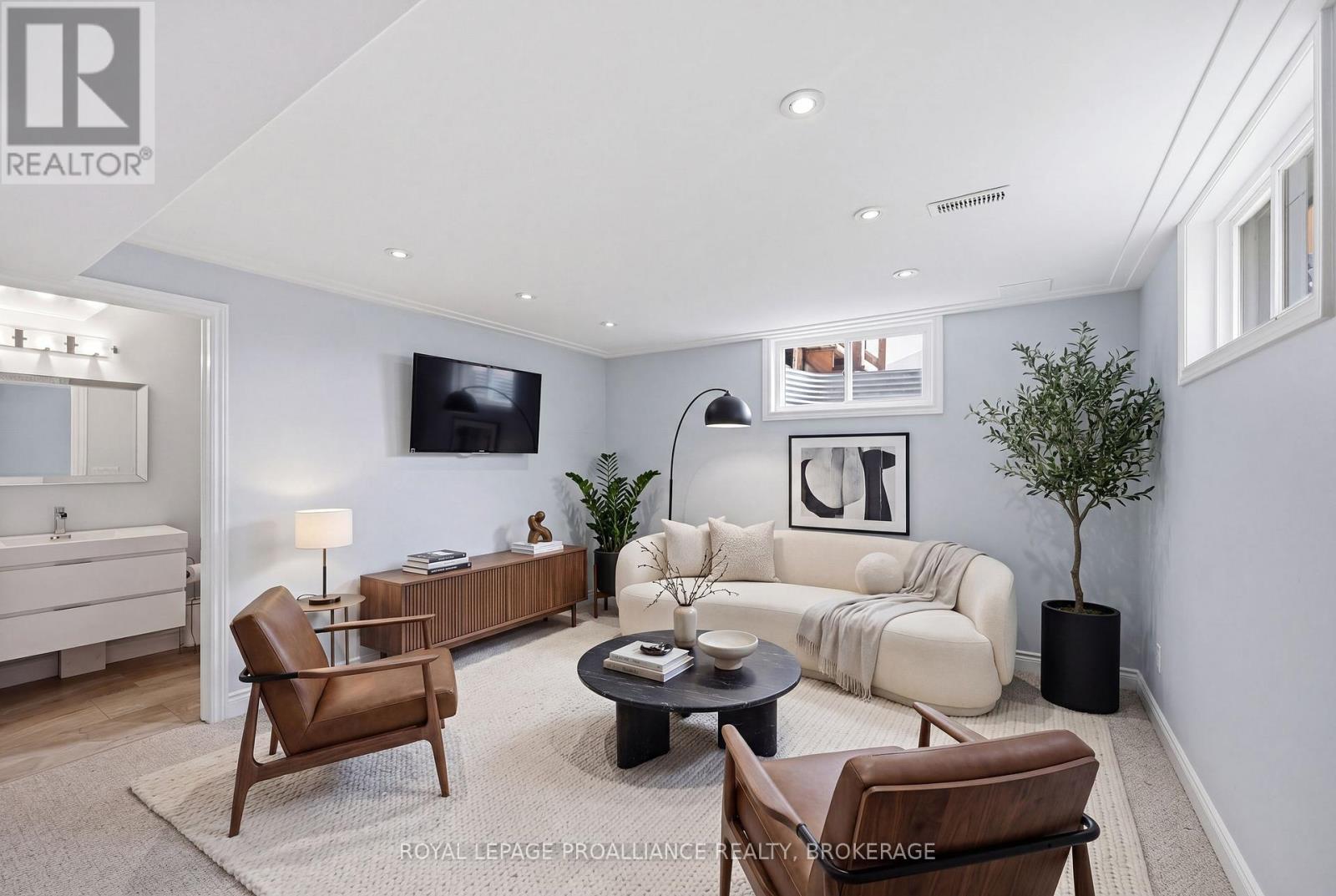 136 Simurda Court, Loyalist, Ontario  K7N 0A8 - Photo 43 - X13019402