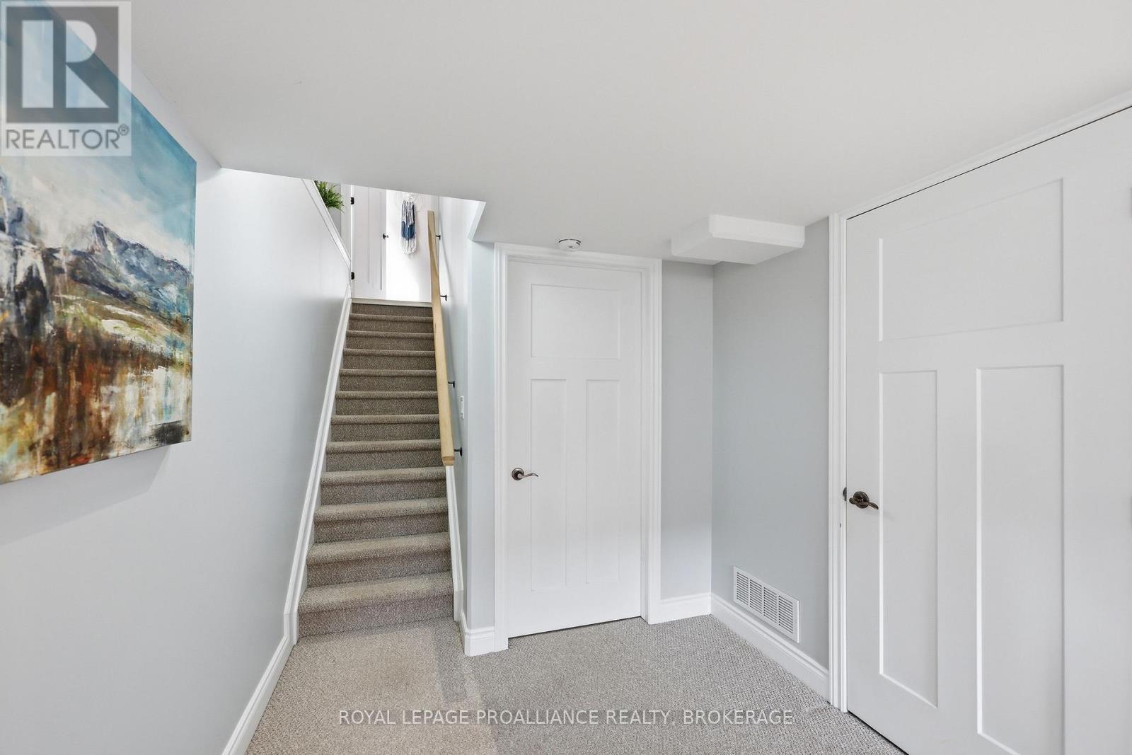 136 Simurda Court, Loyalist, Ontario  K7N 0A8 - Photo 42 - X13019402