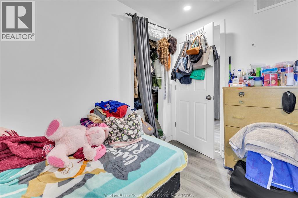 539 Campbell Avenue, Windsor, Ontario  N9B 2H5 - Photo 11 - 26008621