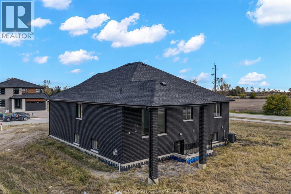 5224 Aiden Avenue, Tecumseh, Ontario  N0R 1K0 - Photo 38 - 26008553