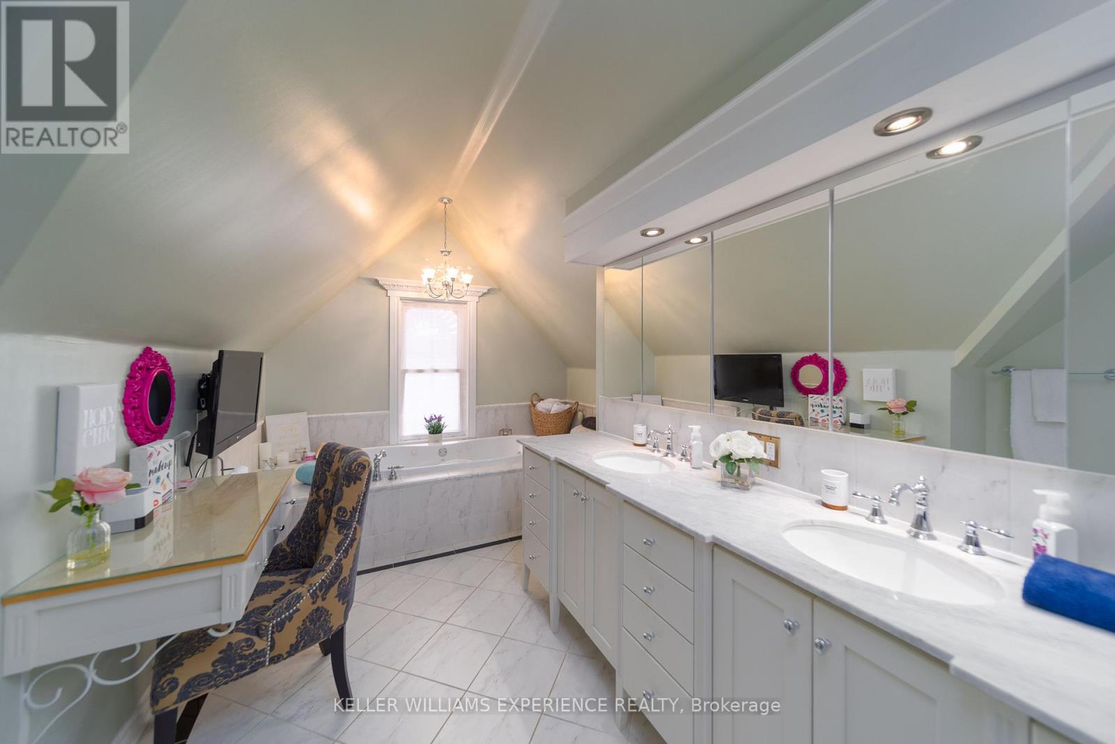 72 High Street, Barrie (Queen's Park), Ontario  L4N 1W4 - Photo 28 - S13020614