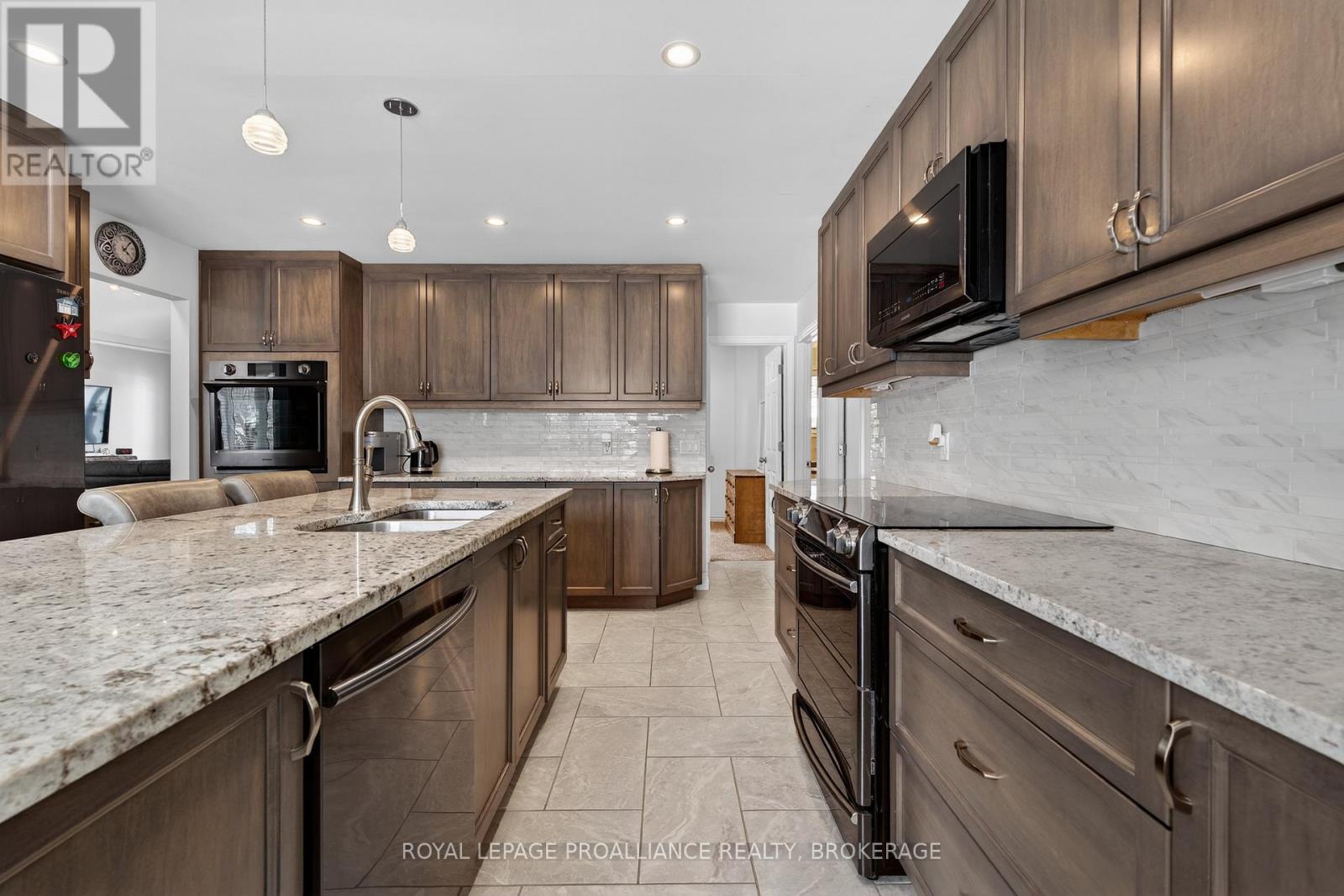 4909 Alex Mclean Lane, Frontenac, Ontario  K0H 1H0 - Photo 12 - X12972042