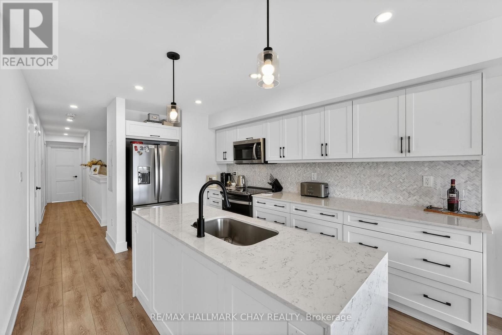 9 - 31 Pumpkin Corner Crescent, Barrie (Innis-Shore), Ontario  L9J 0C2 - Photo 3 - S13020714