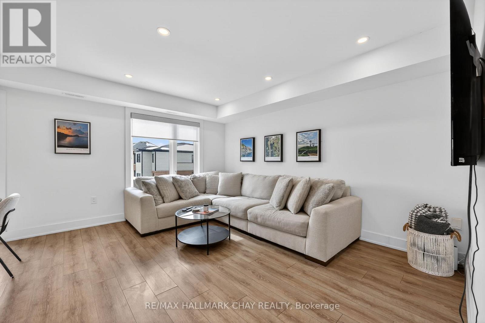 9 - 31 Pumpkin Corner Crescent, Barrie (Innis-Shore), Ontario  L9J 0C2 - Photo 9 - S13020714