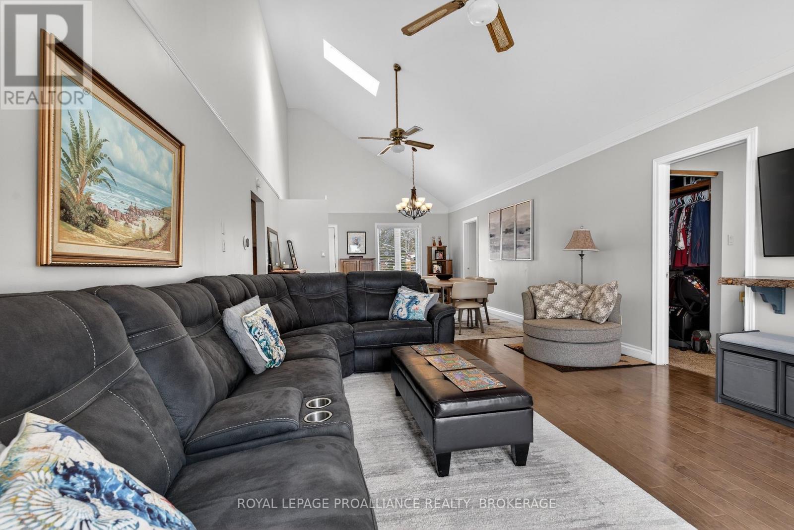 4909 Alex Mclean Lane, Frontenac, Ontario  K0H 1H0 - Photo 8 - X12972042