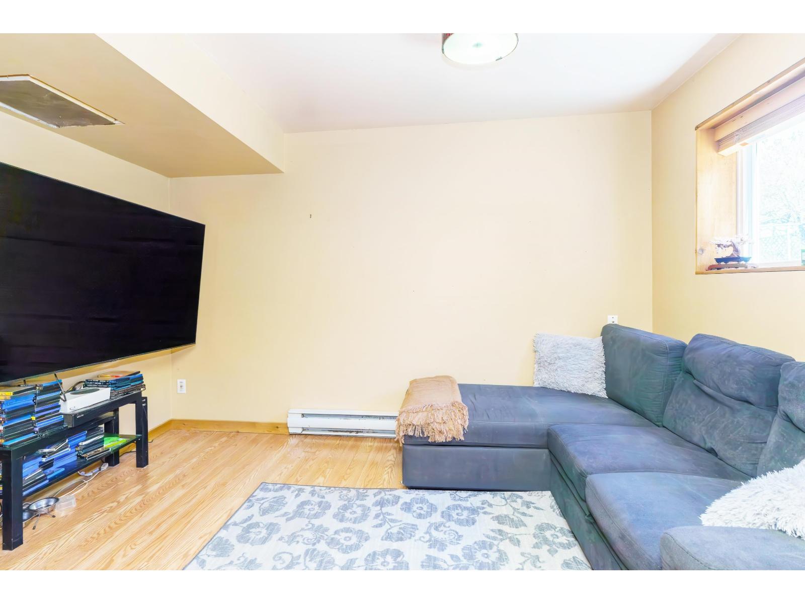 7655 Woodcock Crescent, Mission, British Columbia  V2V 4J8 - Photo 15 - R3111663