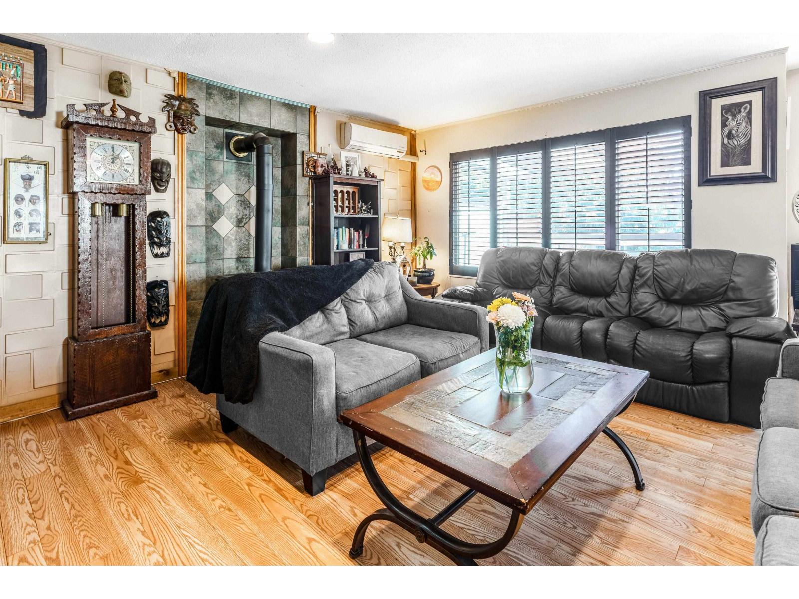 7655 Woodcock Crescent, Mission, British Columbia  V2V 4J8 - Photo 3 - R3111663