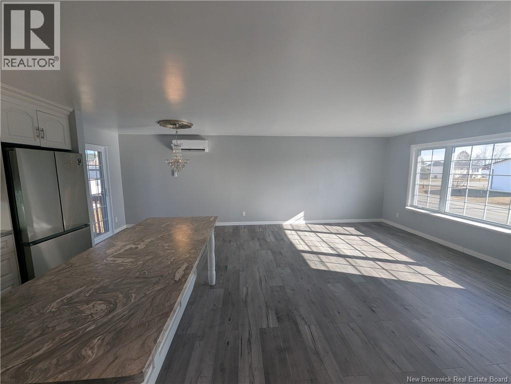1171 Victoria, Bathurst, New Brunswick  E2A 4G2 - Photo 11 - NB137515