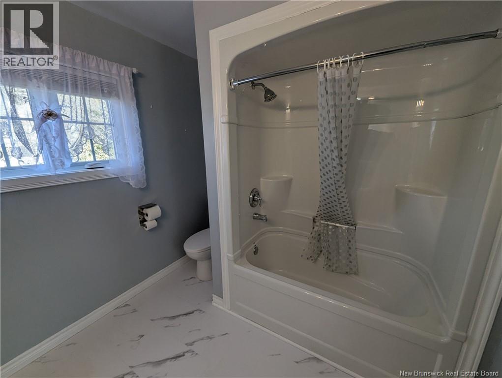 1171 Victoria, Bathurst, New Brunswick  E2A 4G2 - Photo 17 - NB137515
