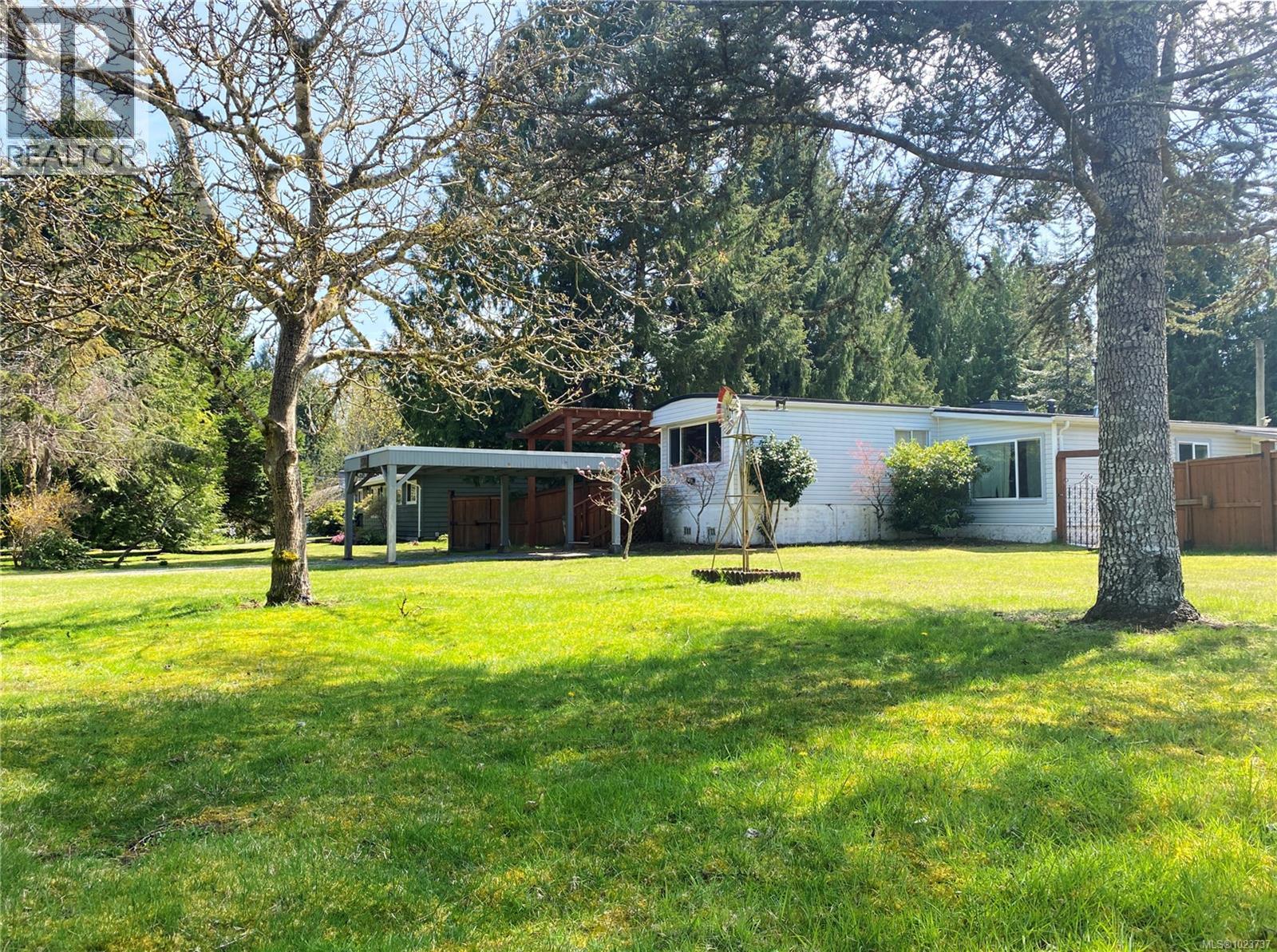 1520 King Rd, Qualicum Beach, British Columbia