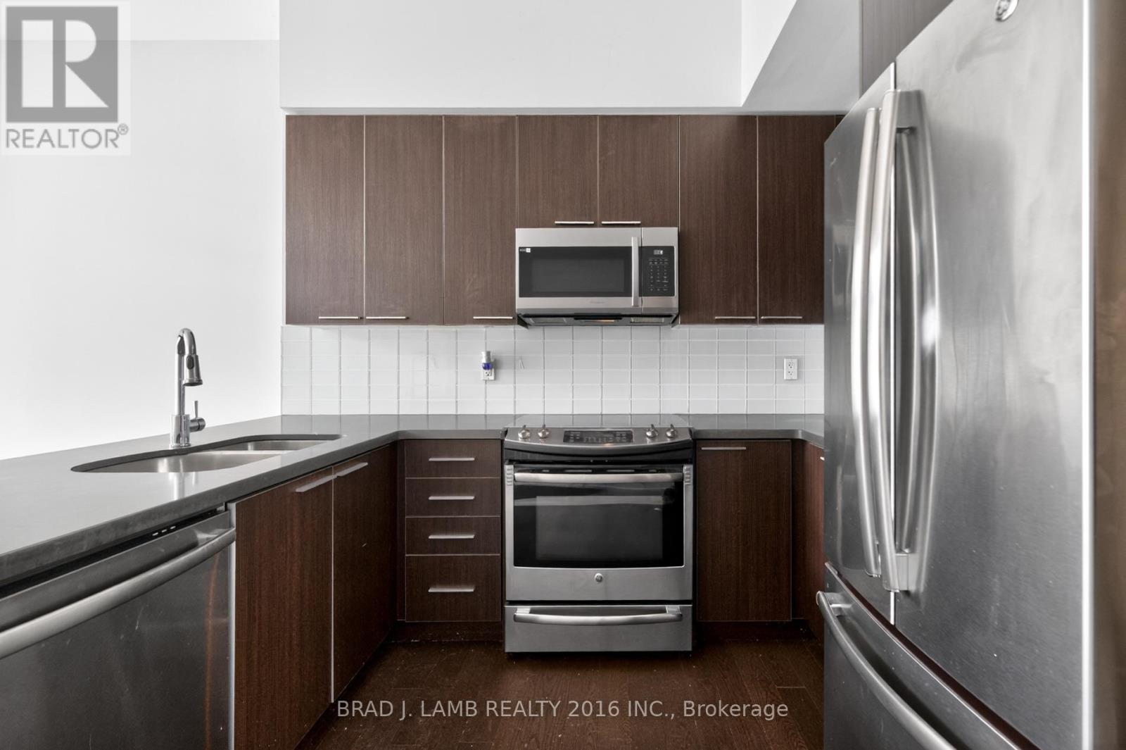 Th #1 - 10 Park Lawn Road, Toronto, Ontario  M8V 0H9 - Photo 11 - W13020560