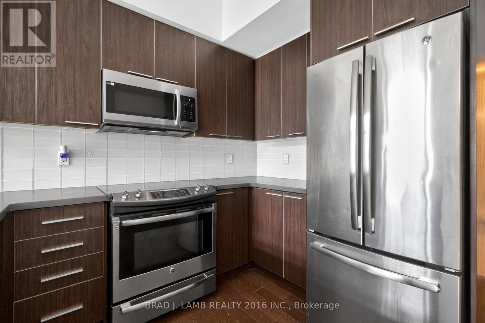 Th #1 - 10 Park Lawn Road, Toronto, Ontario  M8V 0H9 - Photo 12 - W13020560