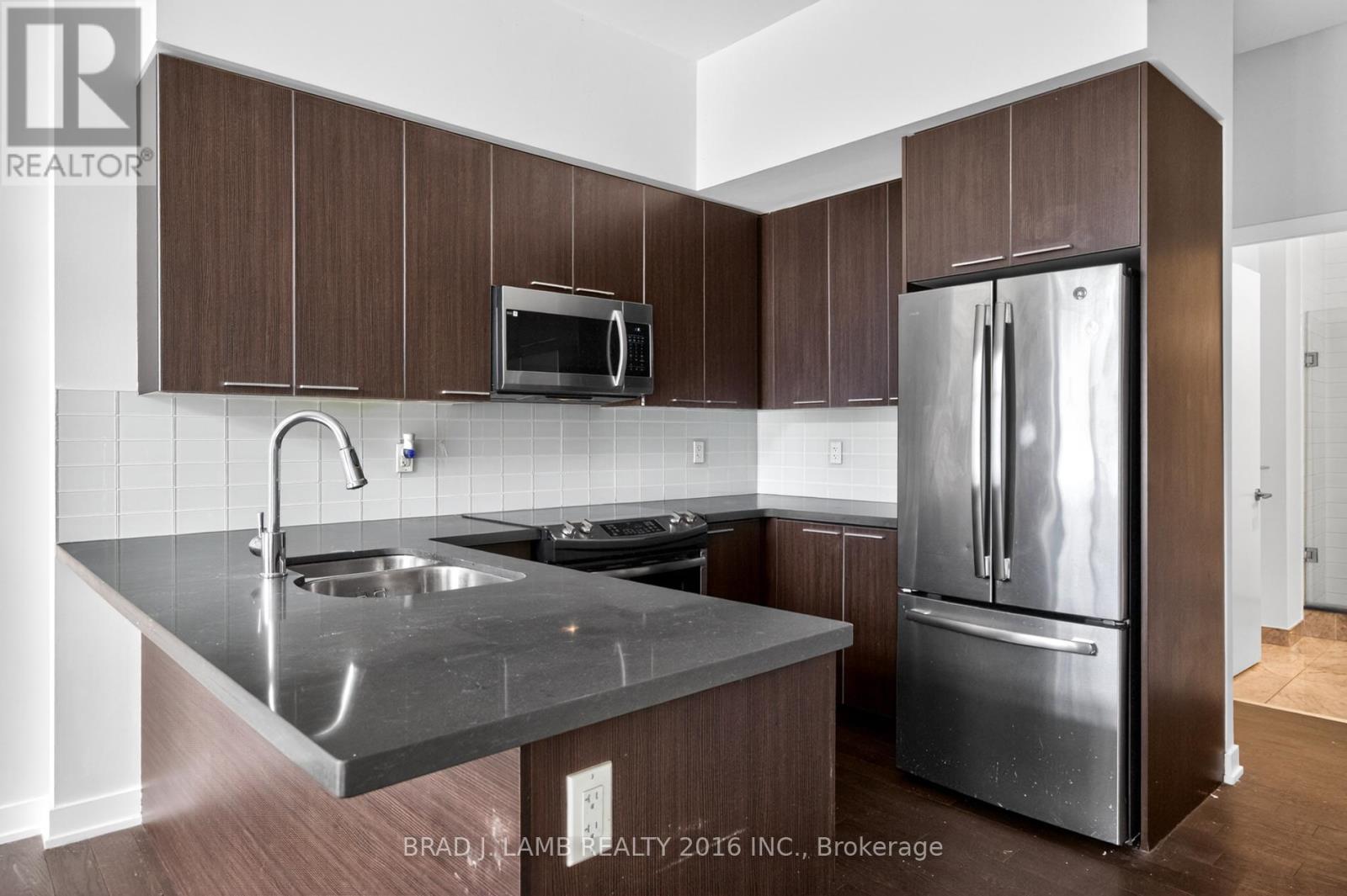 Th #1 - 10 Park Lawn Road, Toronto, Ontario  M8V 0H9 - Photo 13 - W13020560