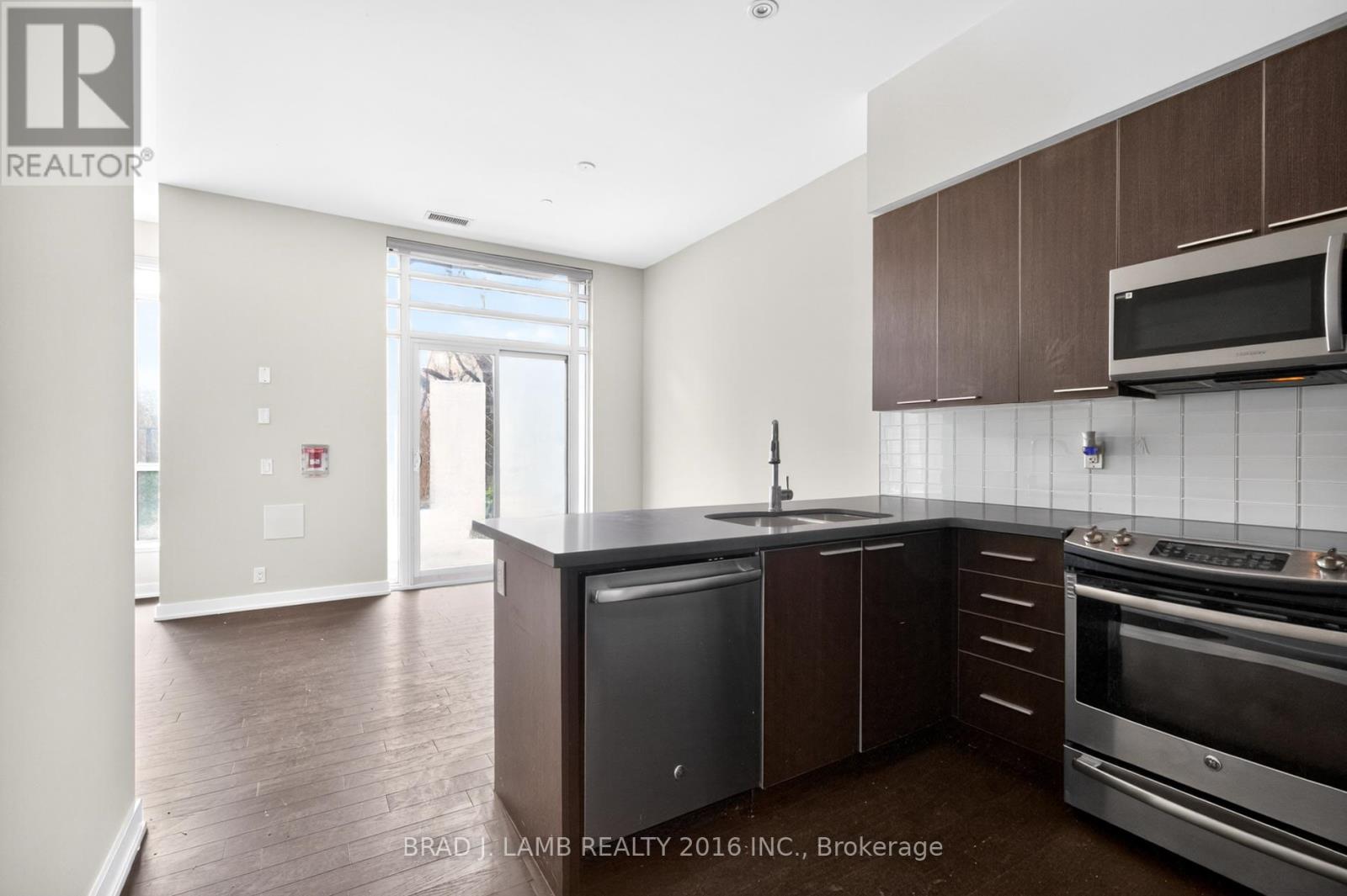 Th #1 - 10 Park Lawn Road, Toronto, Ontario  M8V 0H9 - Photo 15 - W13020560