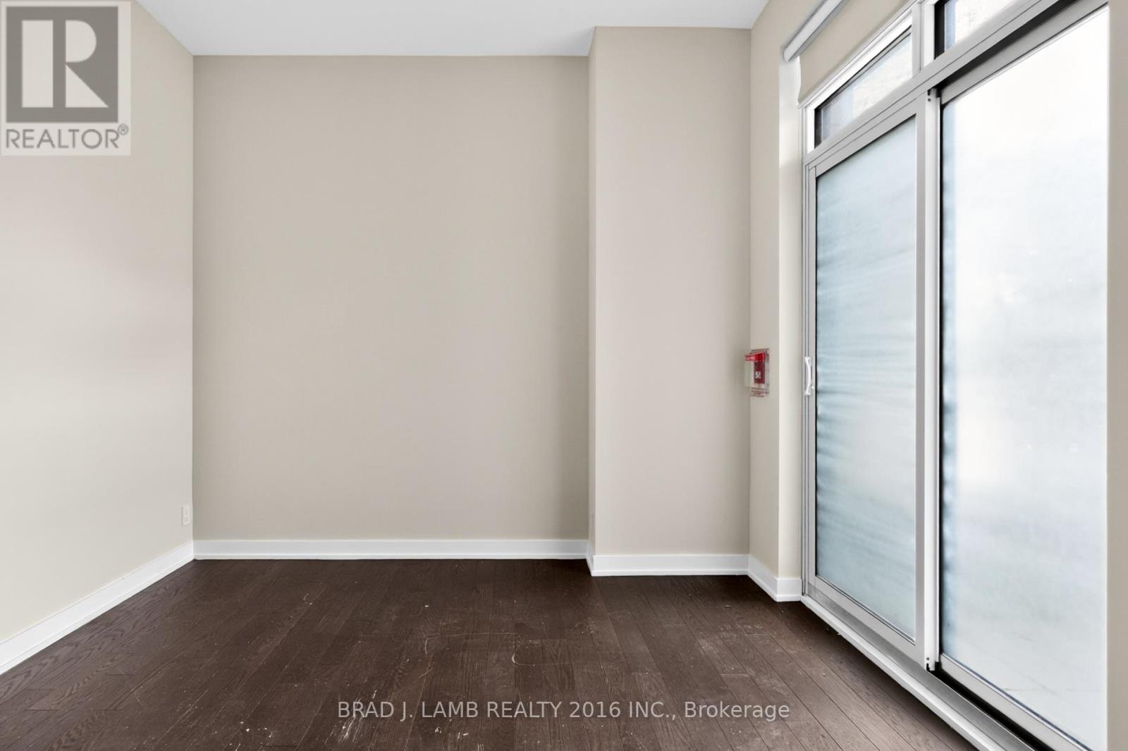 Th #1 - 10 Park Lawn Road, Toronto, Ontario  M8V 0H9 - Photo 5 - W13020560