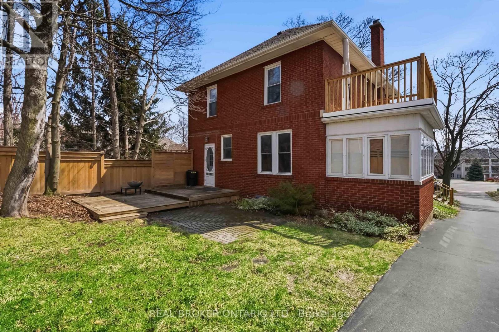 Main Level - 295 Plains Road W, Burlington, Ontario  L7T 1G1 - Photo 13 - W13020566