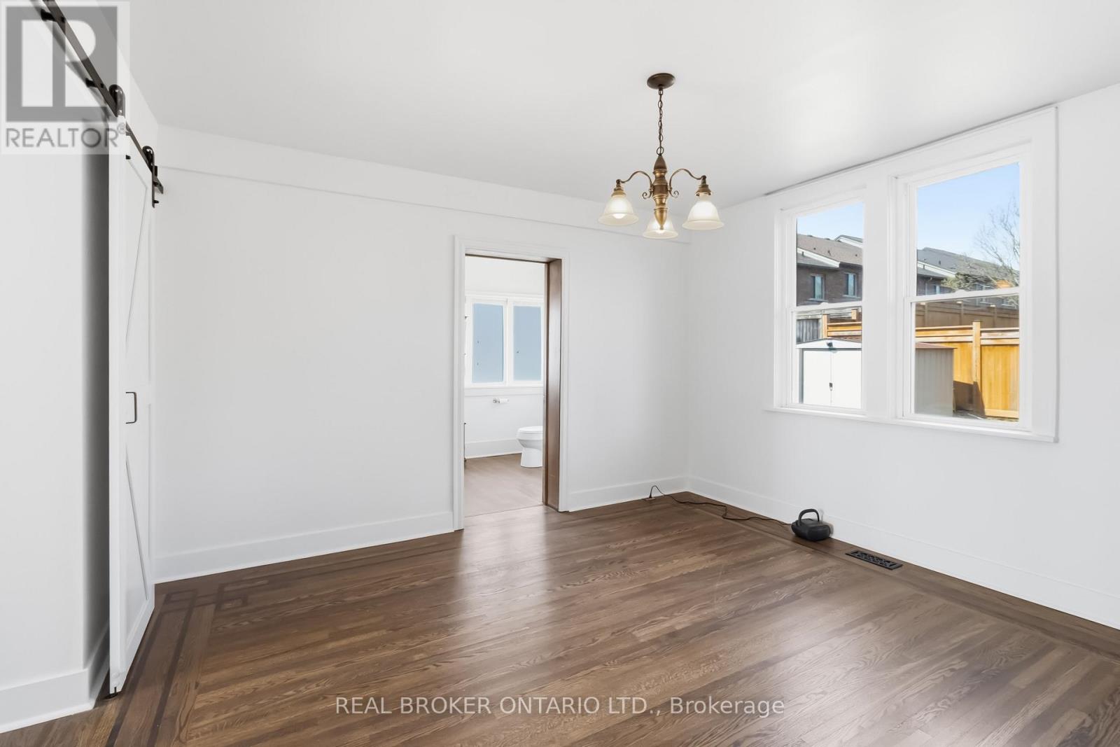 Main Level - 295 Plains Road W, Burlington, Ontario  L7T 1G1 - Photo 7 - W13020566