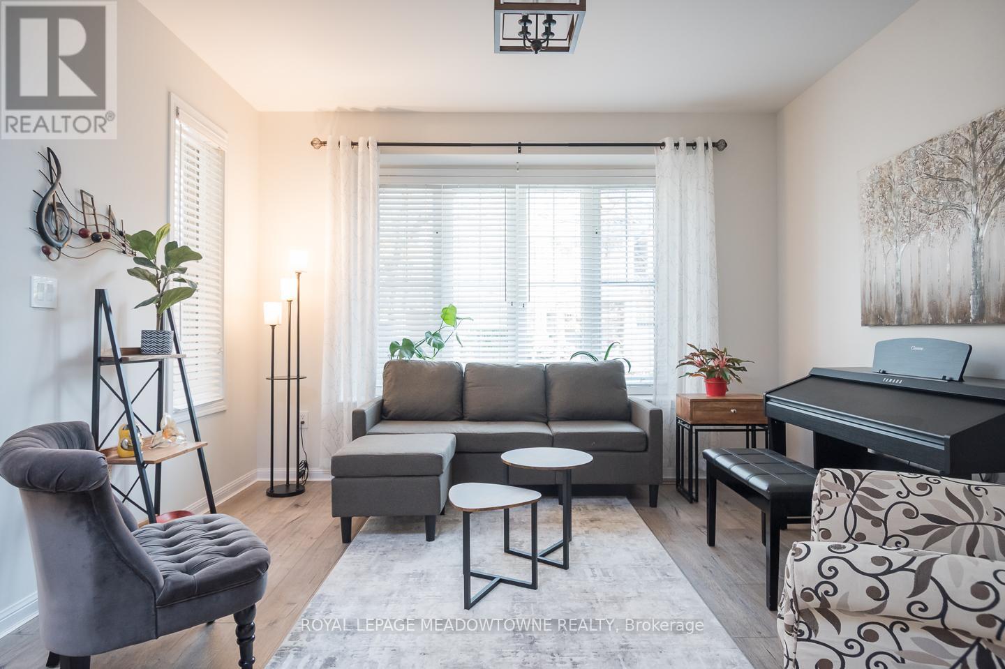 720 Lingen Crescent, Milton (Co Coates), Ontario  L9T 0E5 - Photo 5 - W13020580