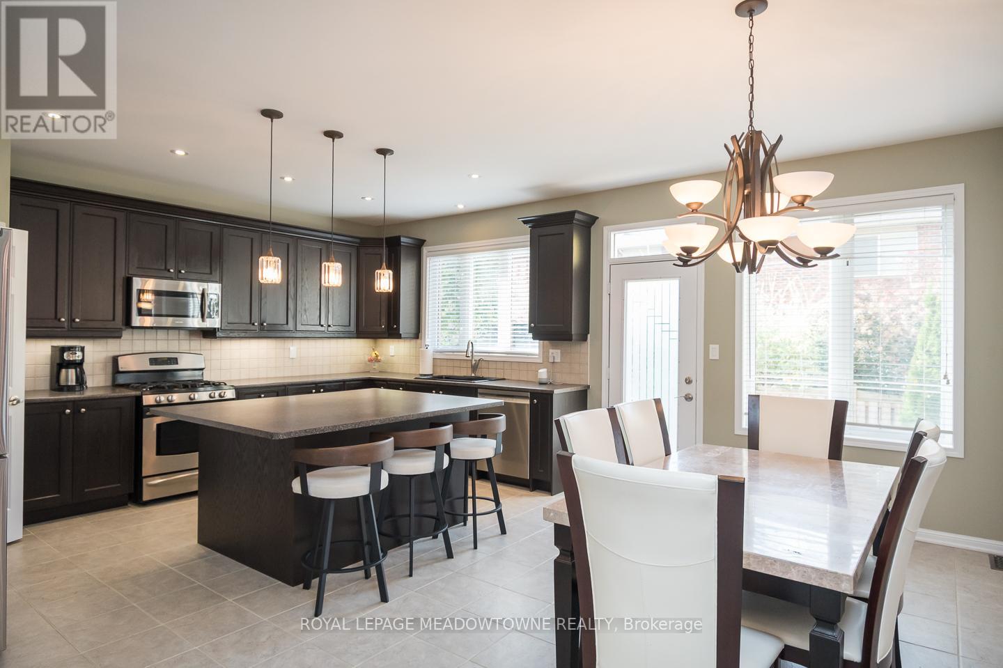 720 Lingen Crescent, Milton (Co Coates), Ontario  L9T 0E5 - Photo 8 - W13020580