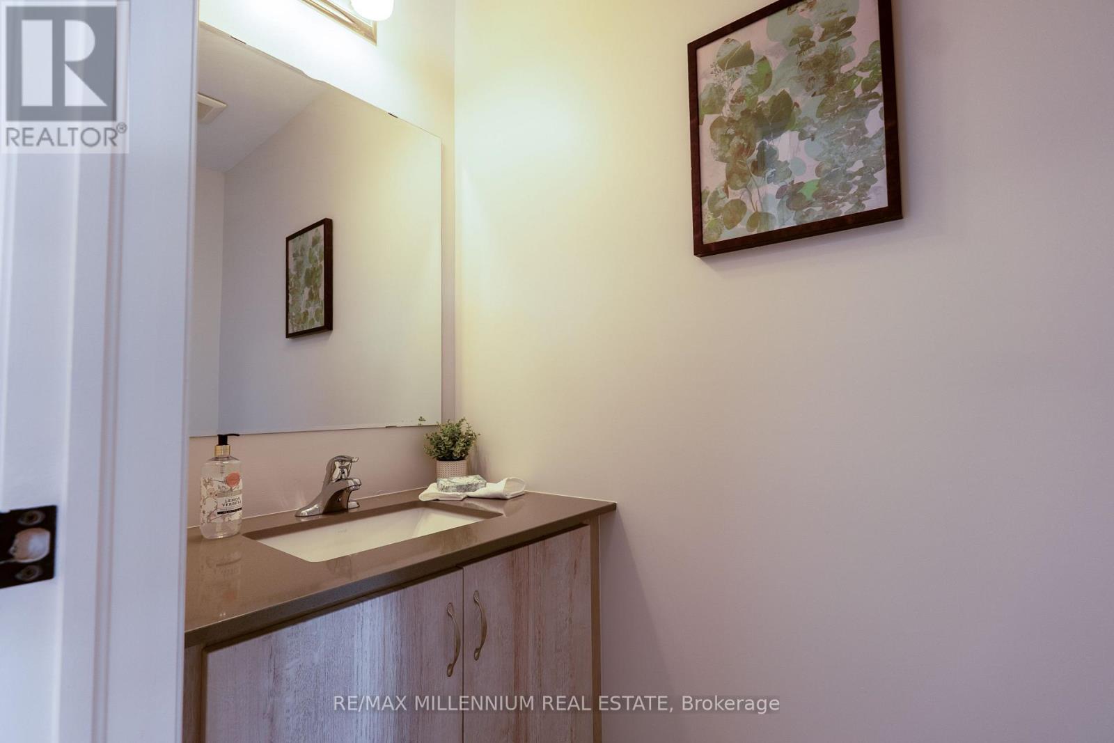 25 Lipscott Drive, Caledon, Ontario  L7C 4J7 - Photo 15 - W13020666