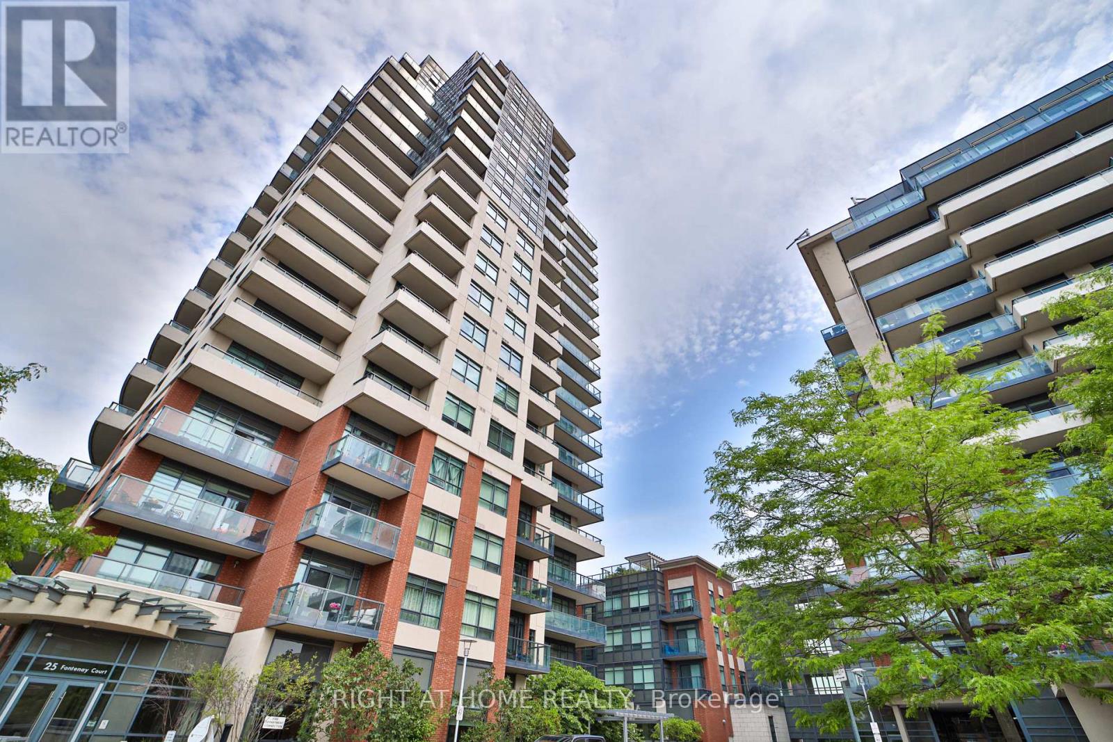 808 - 25 FONTENAY COURT, Toronto, Ontario