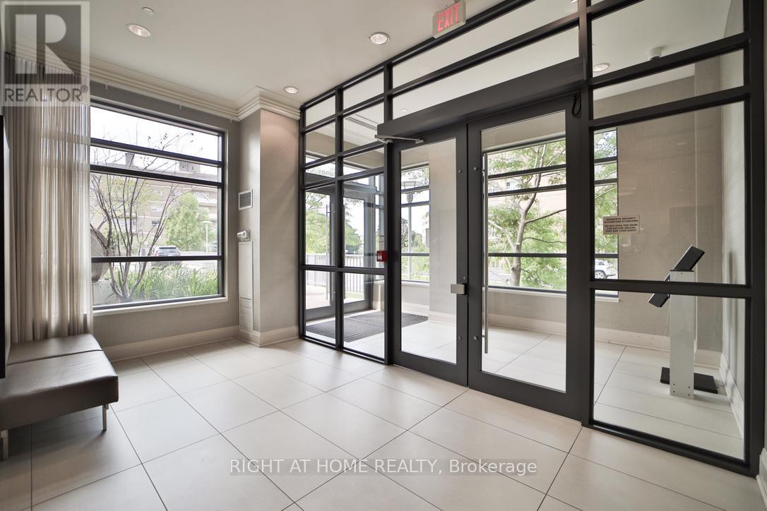 808 - 25 Fontenay Court, Toronto, Ontario  M9A 0C4 - Photo 2 - W13020686