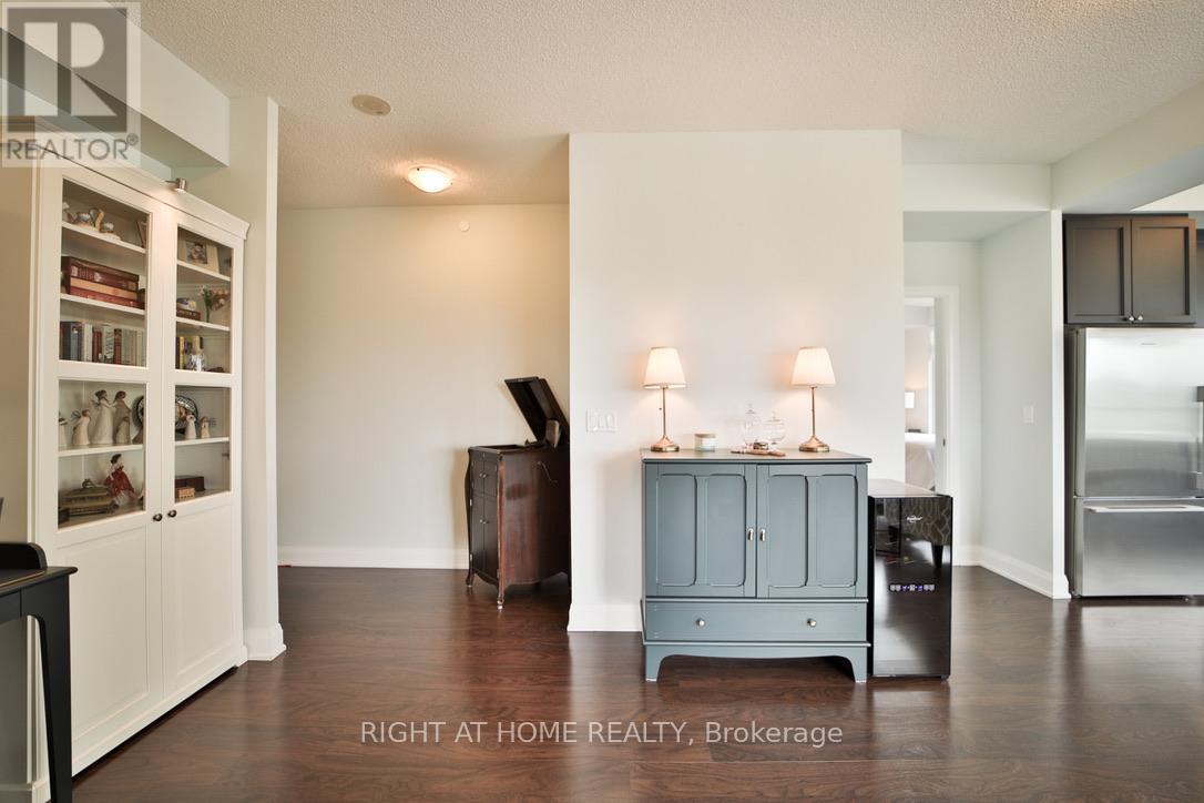 808 - 25 Fontenay Court, Toronto, Ontario  M9A 0C4 - Photo 6 - W13020686