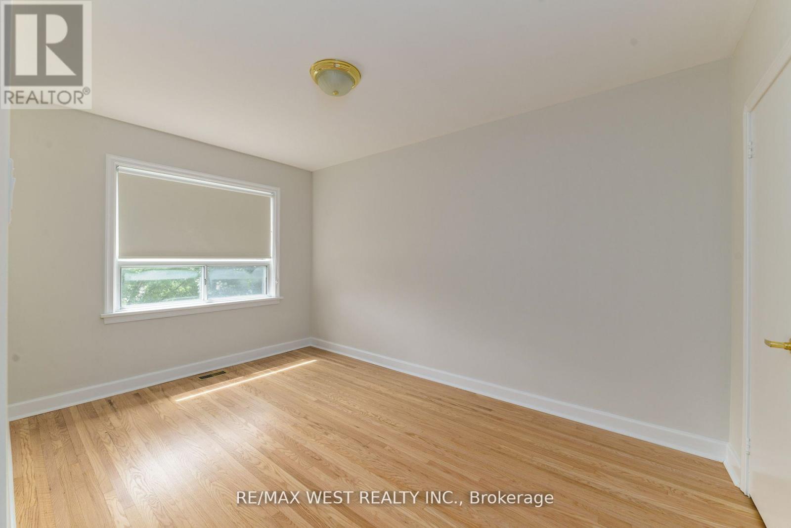 83 East Drive, Toronto, Ontario  M6N 2N8 - Photo 21 - W13020700