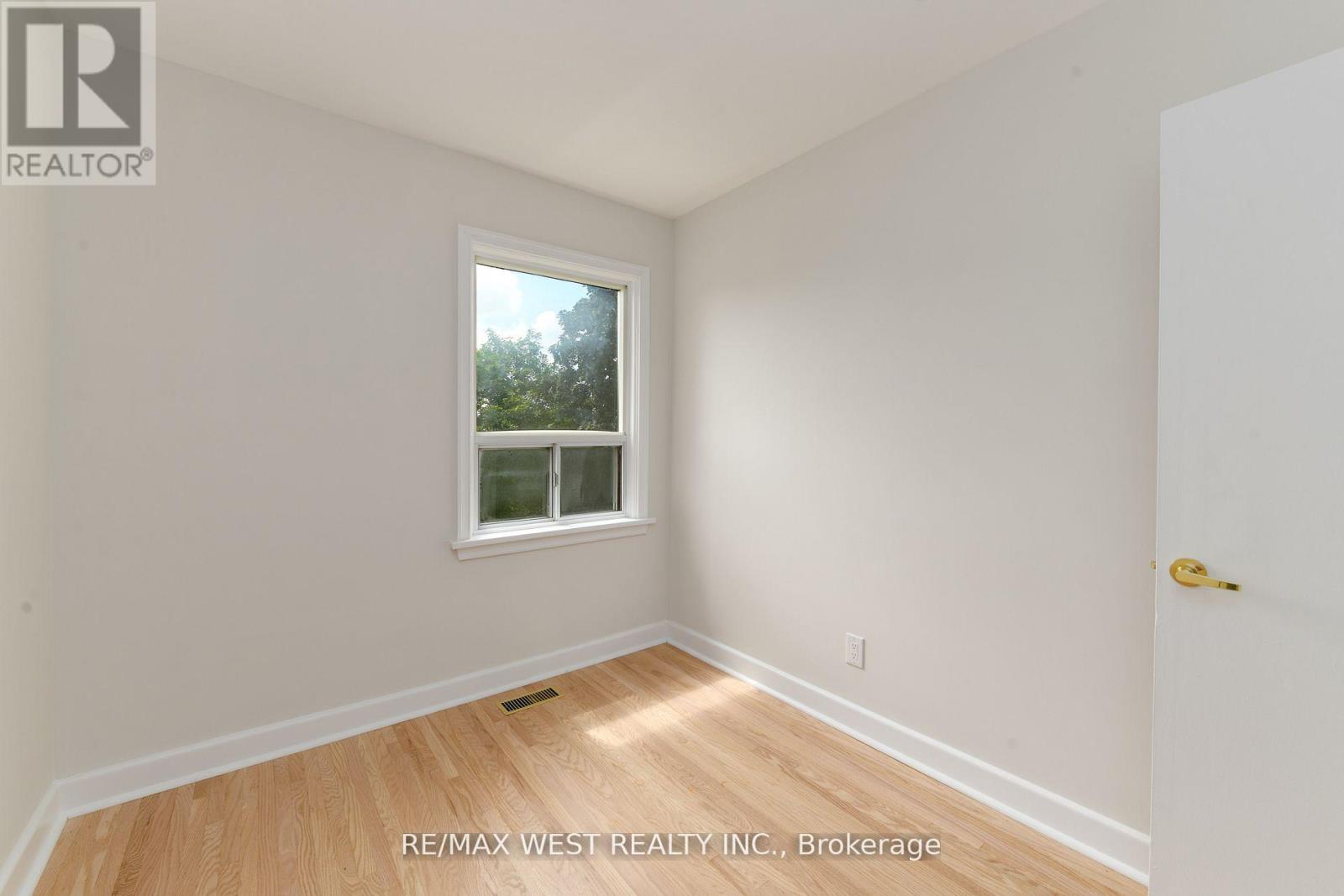 83 East Drive, Toronto, Ontario  M6N 2N8 - Photo 27 - W13020700