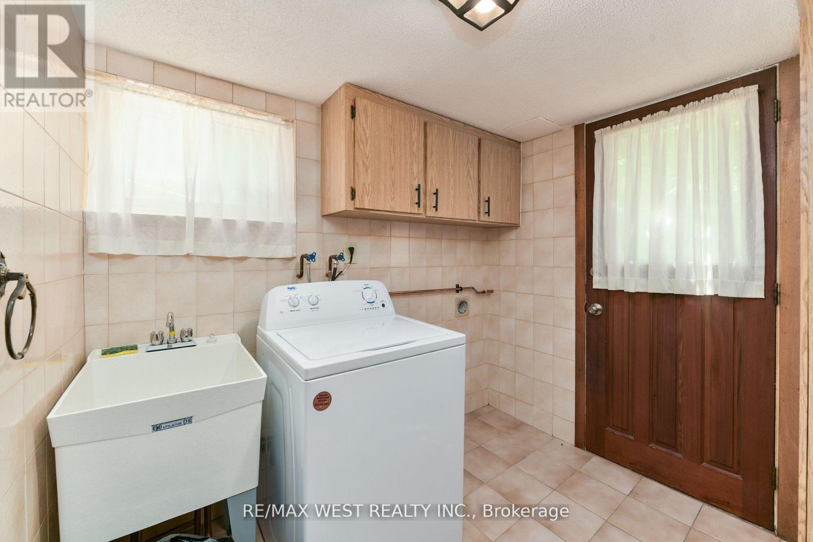 83 East Drive, Toronto, Ontario  M6N 2N8 - Photo 30 - W13020700