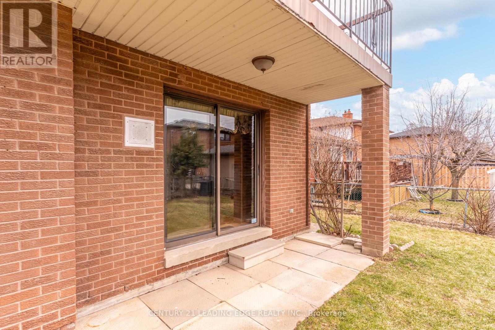 704 Hillman Crescent, Mississauga (Applewood), Ontario  L4Y 2J2 - Photo 33 - W13020718