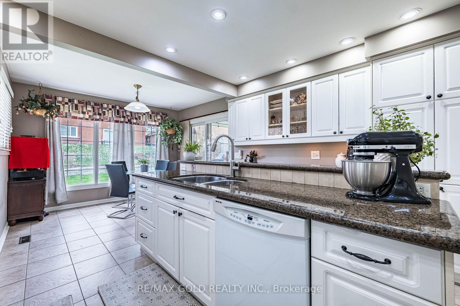 9 Princeton Terrace, Brampton, Ontario  L6S 3S4 - Photo 19 - W13020720