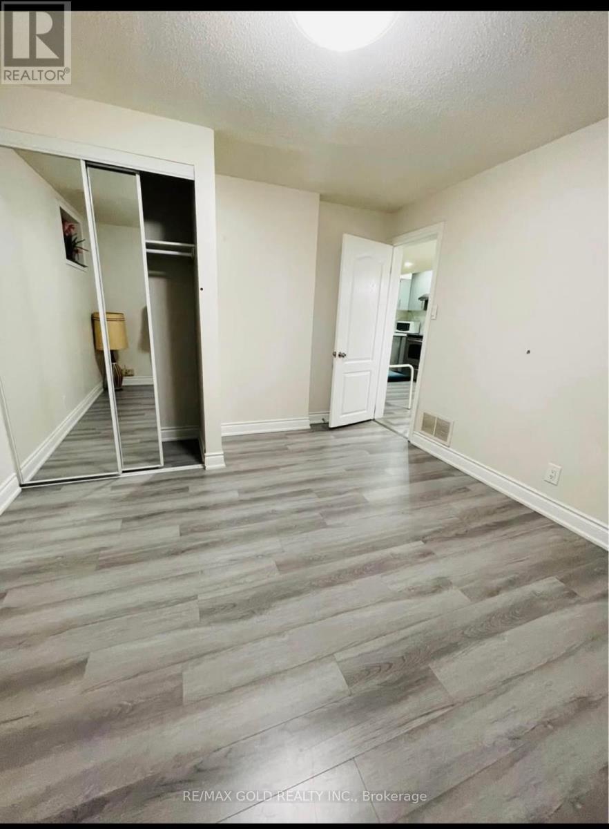 9 Princeton Terrace, Brampton, Ontario  L6S 3S4 - Photo 38 - W13020720