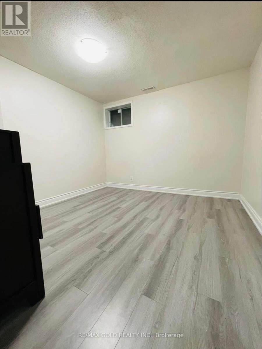 9 Princeton Terrace, Brampton, Ontario  L6S 3S4 - Photo 40 - W13020720