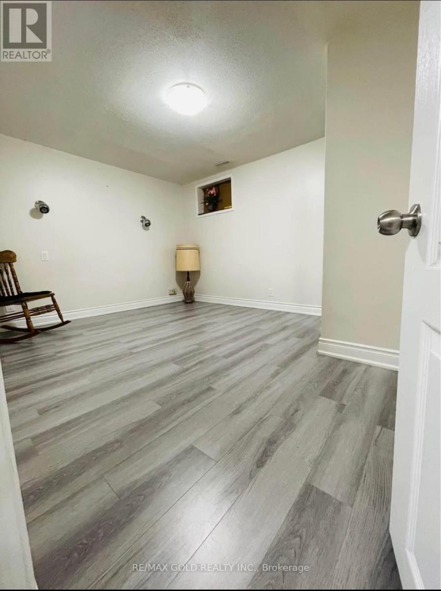 9 Princeton Terrace, Brampton, Ontario  L6S 3S4 - Photo 42 - W13020720