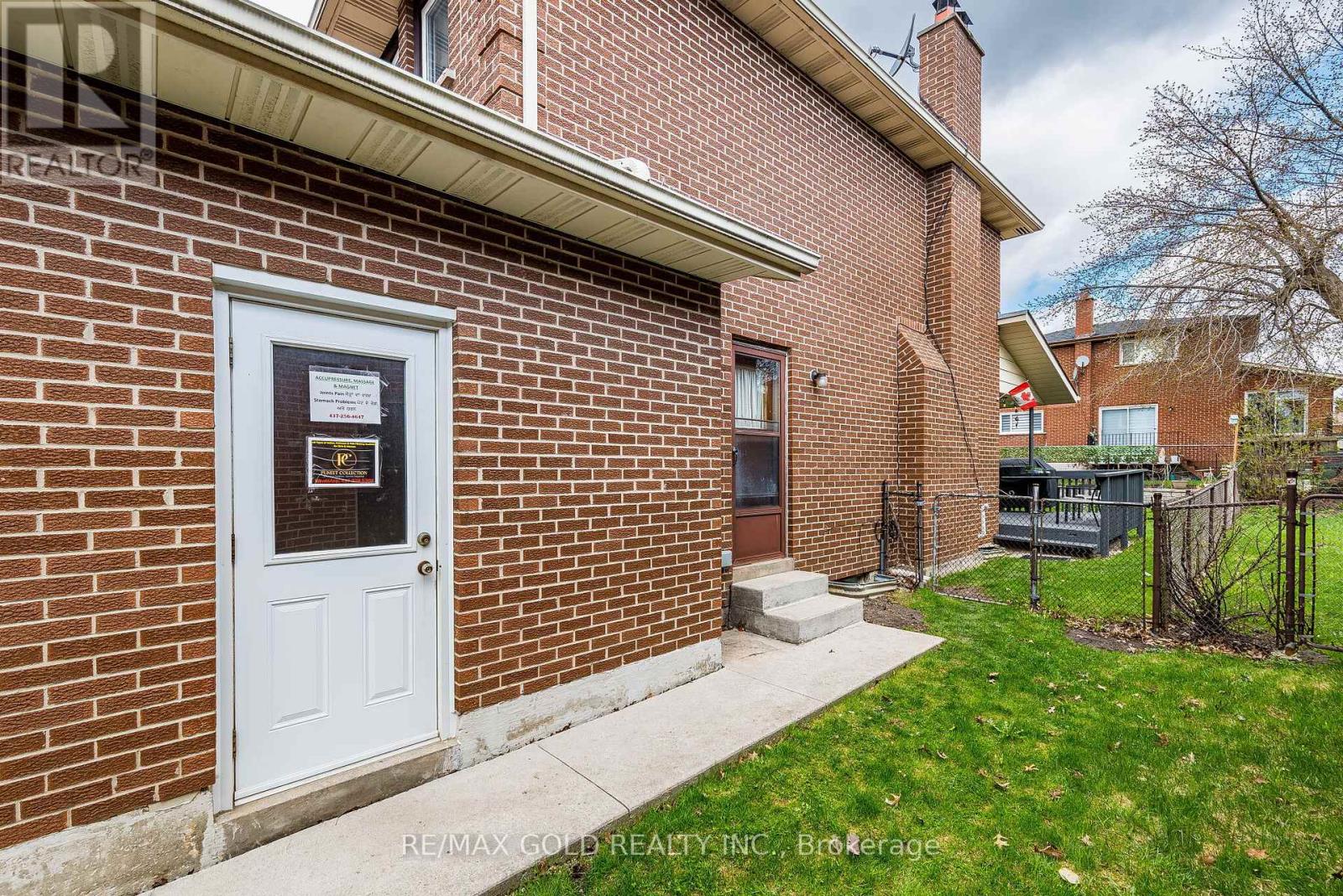 9 Princeton Terrace, Brampton, Ontario  L6S 3S4 - Photo 45 - W13020720