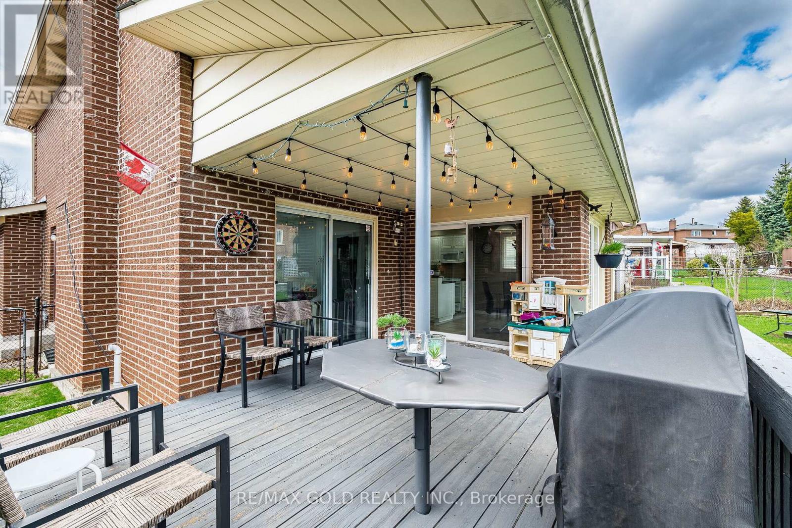 9 Princeton Terrace, Brampton, Ontario  L6S 3S4 - Photo 47 - W13020720