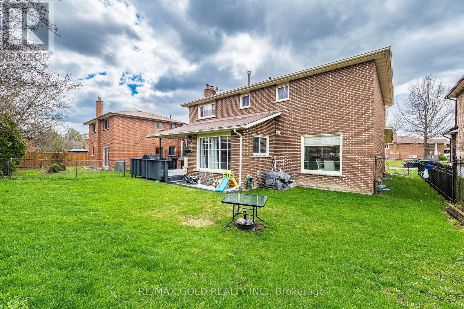 9 Princeton Terrace, Brampton, Ontario  L6S 3S4 - Photo 49 - W13020720