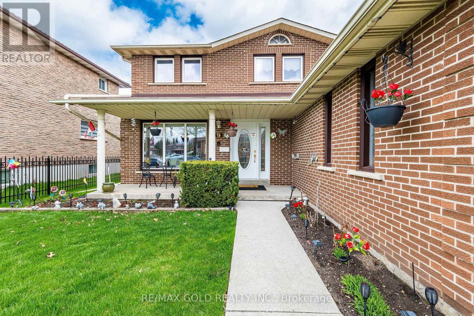 9 Princeton Terrace, Brampton, Ontario  L6S 3S4 - Photo 6 - W13020720