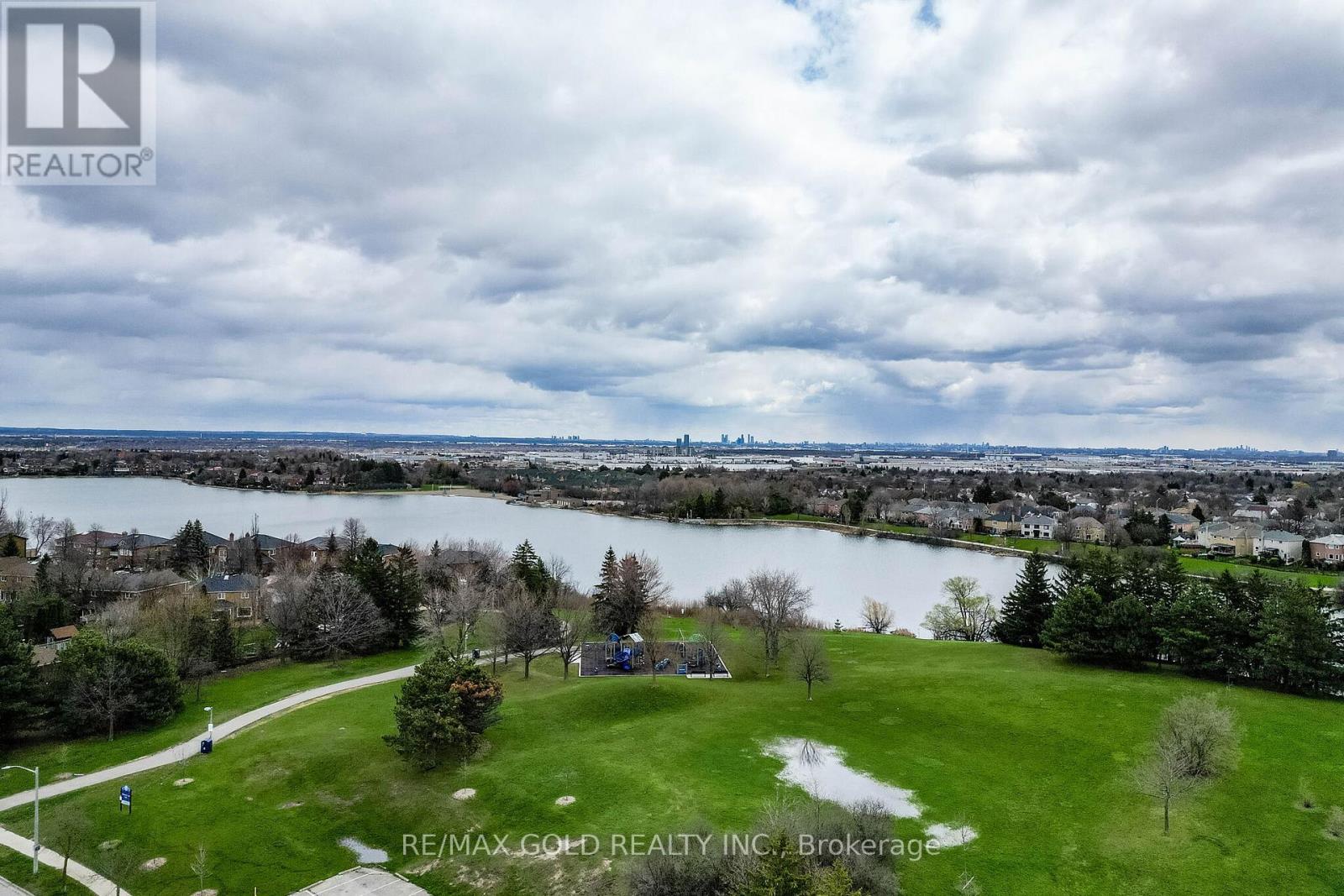 9 Princeton Terrace, Brampton, Ontario  L6S 3S4 - Photo 7 - W13020720