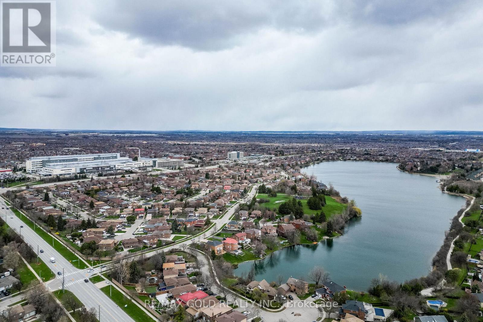 9 Princeton Terrace, Brampton, Ontario  L6S 3S4 - Photo 9 - W13020720