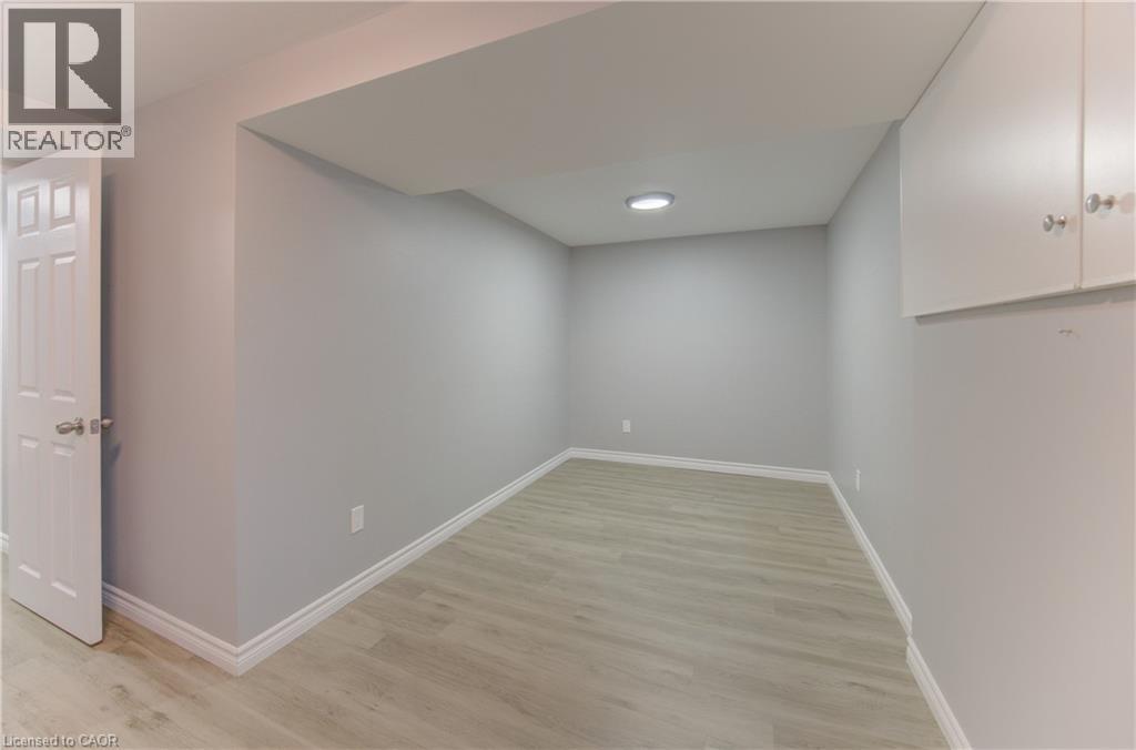 34 Forest Glen Court, Kitchener, Ontario  N2N 1E2 - Photo 38 - 40820487